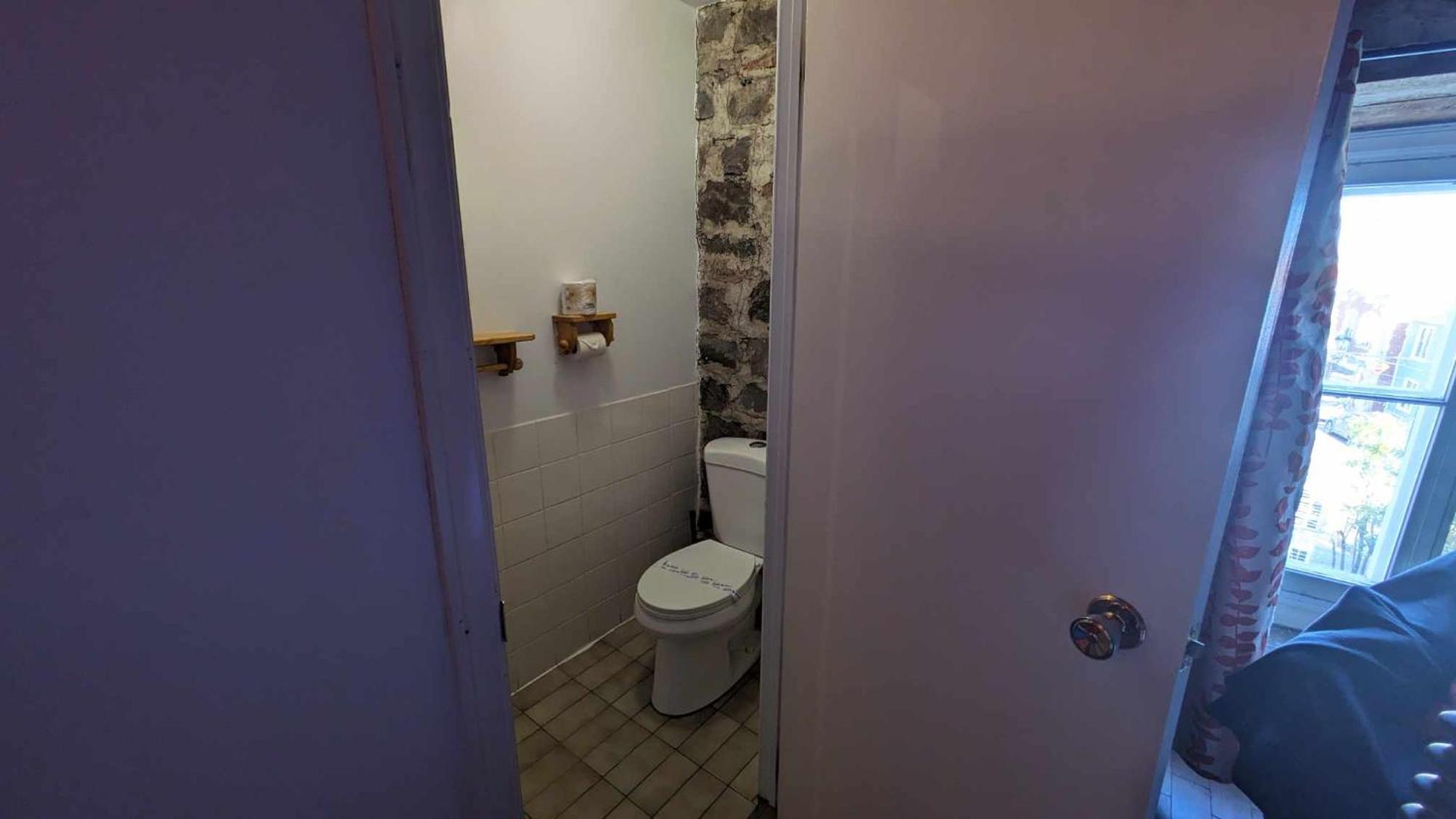 Hotel La Maison Rousseau Montmagny Zimmer foto