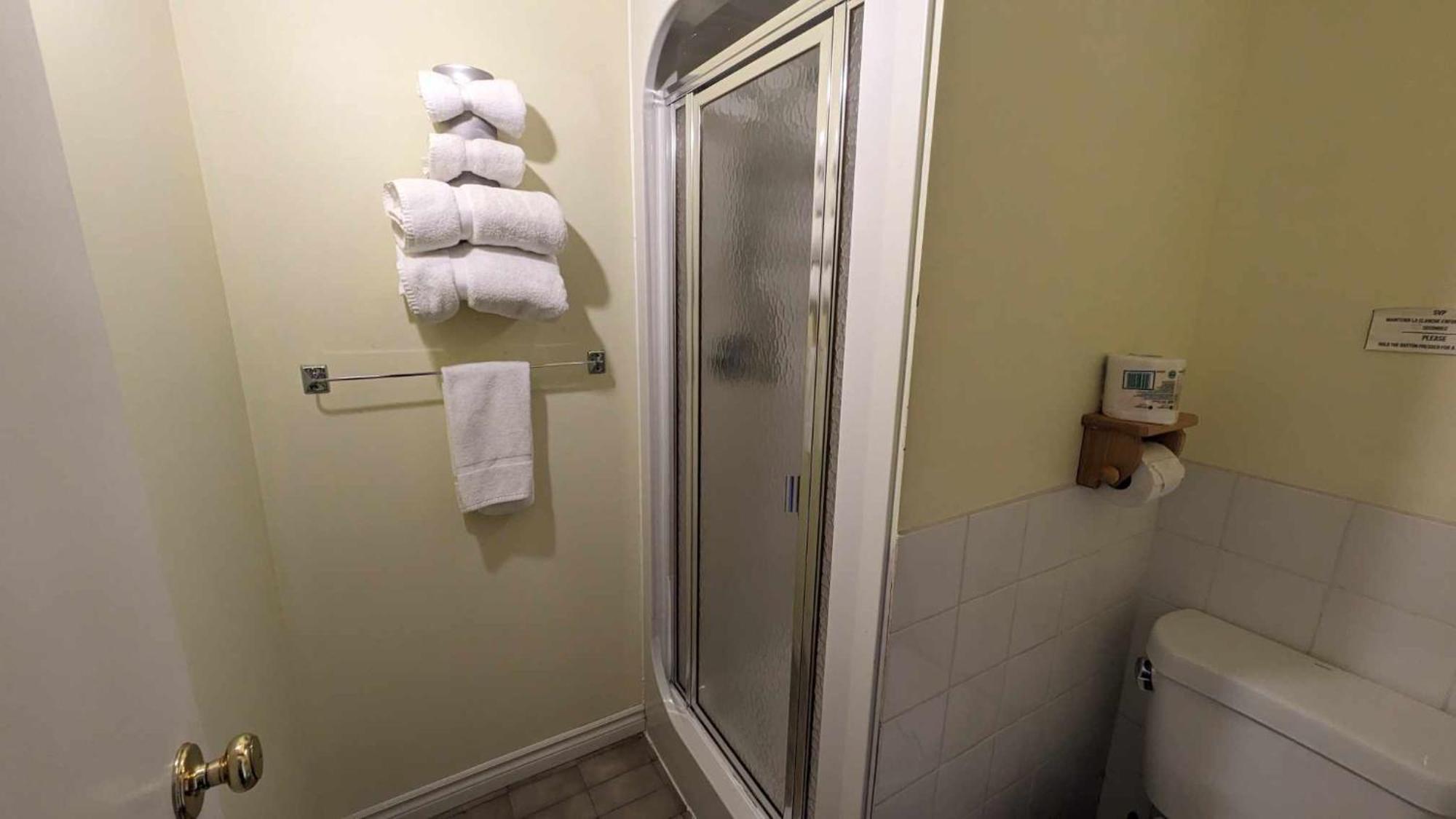 Hotel La Maison Rousseau Montmagny Zimmer foto