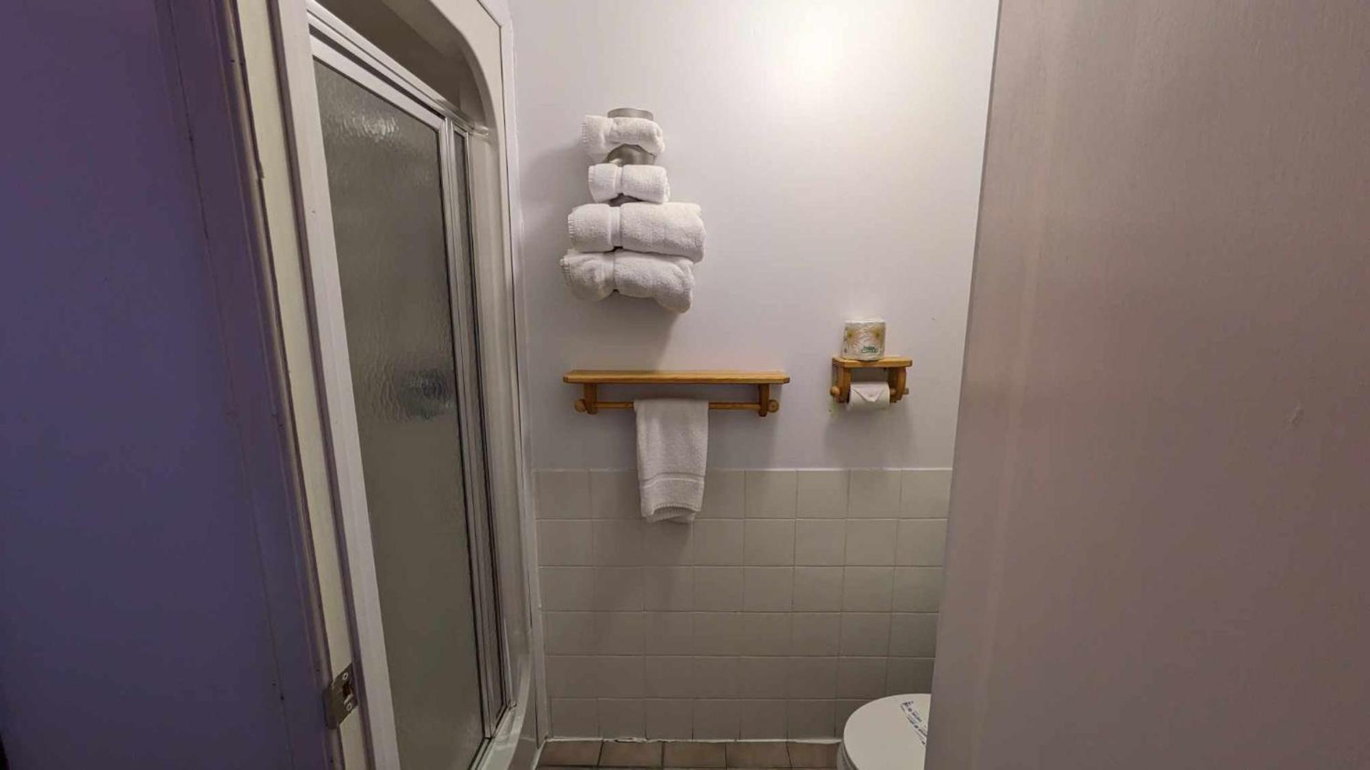 Hotel La Maison Rousseau Montmagny Zimmer foto
