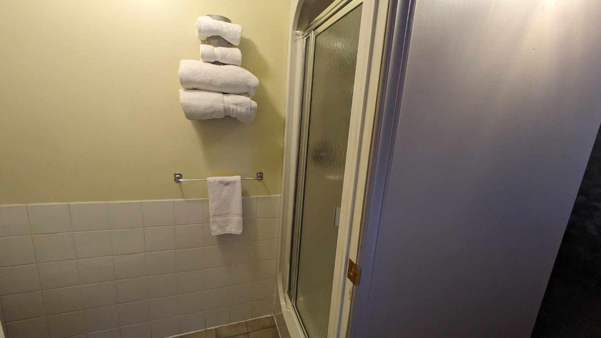Hotel La Maison Rousseau Montmagny Zimmer foto