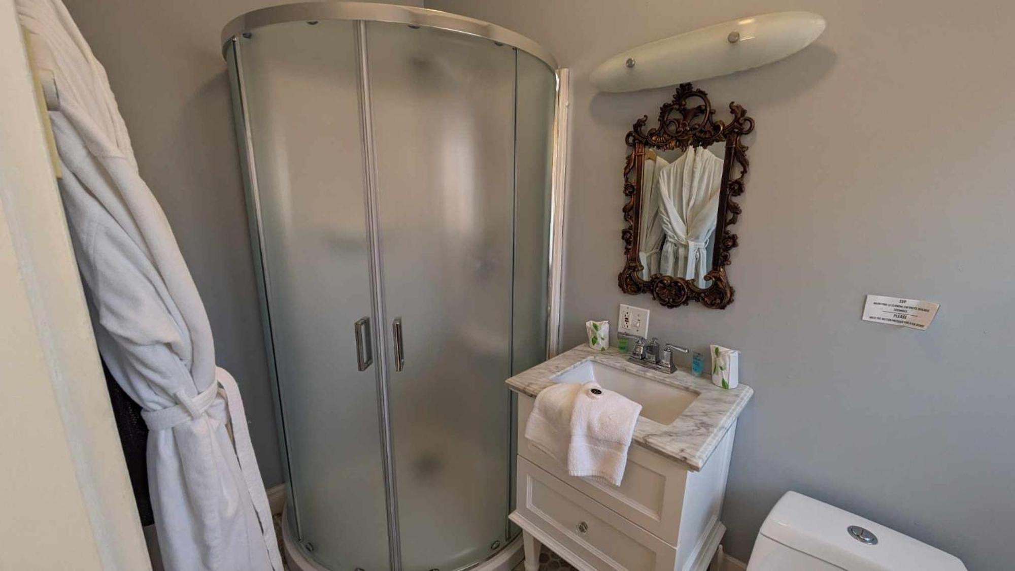 Hotel La Maison Rousseau Montmagny Zimmer foto